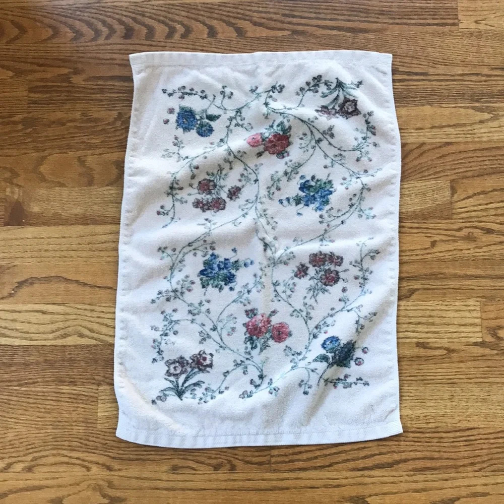 Vintage Floral Towel Set